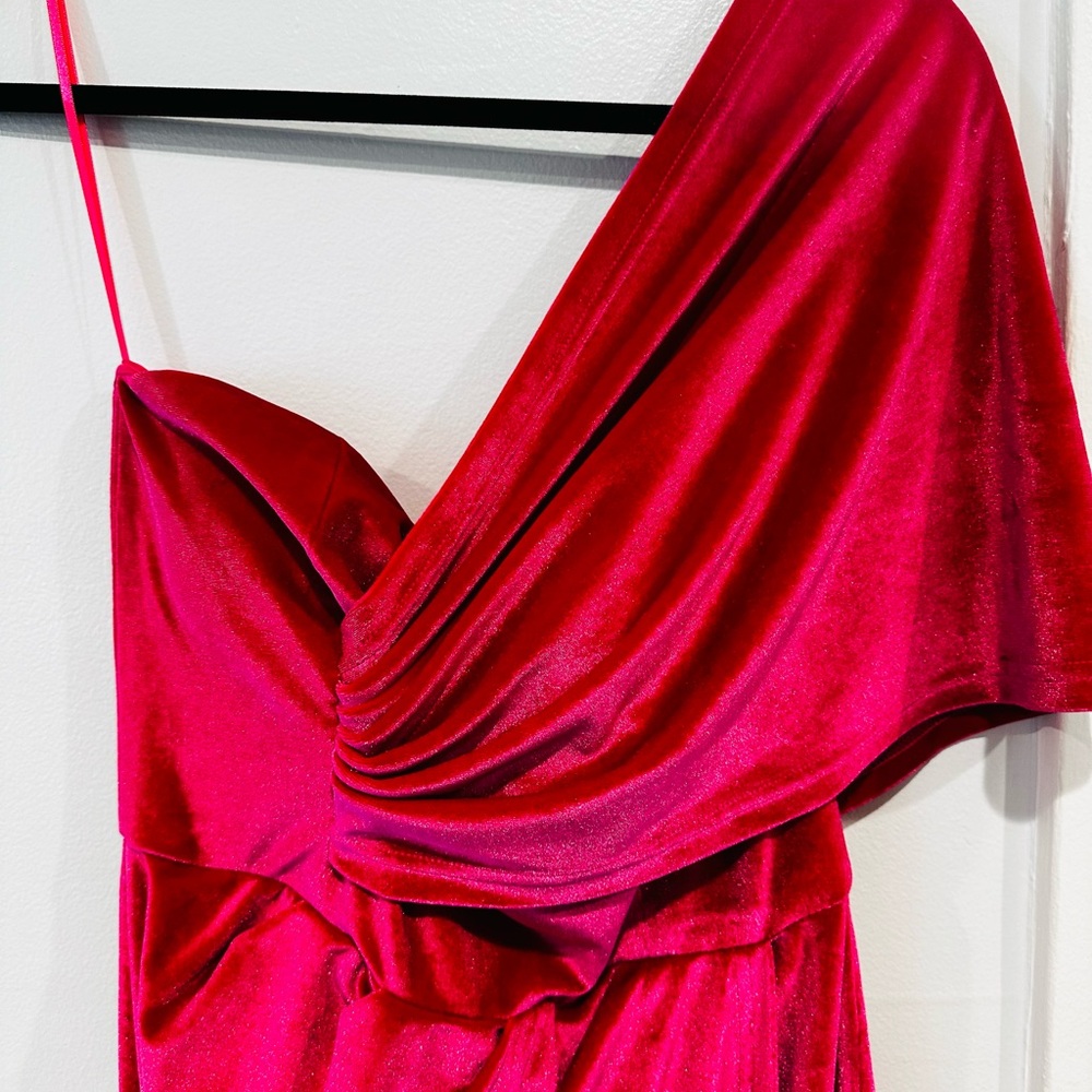 Elegant fuchsia Draped Dress